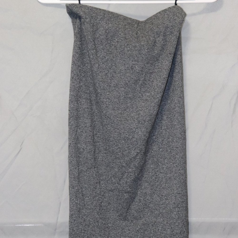 Gray pencil skirt